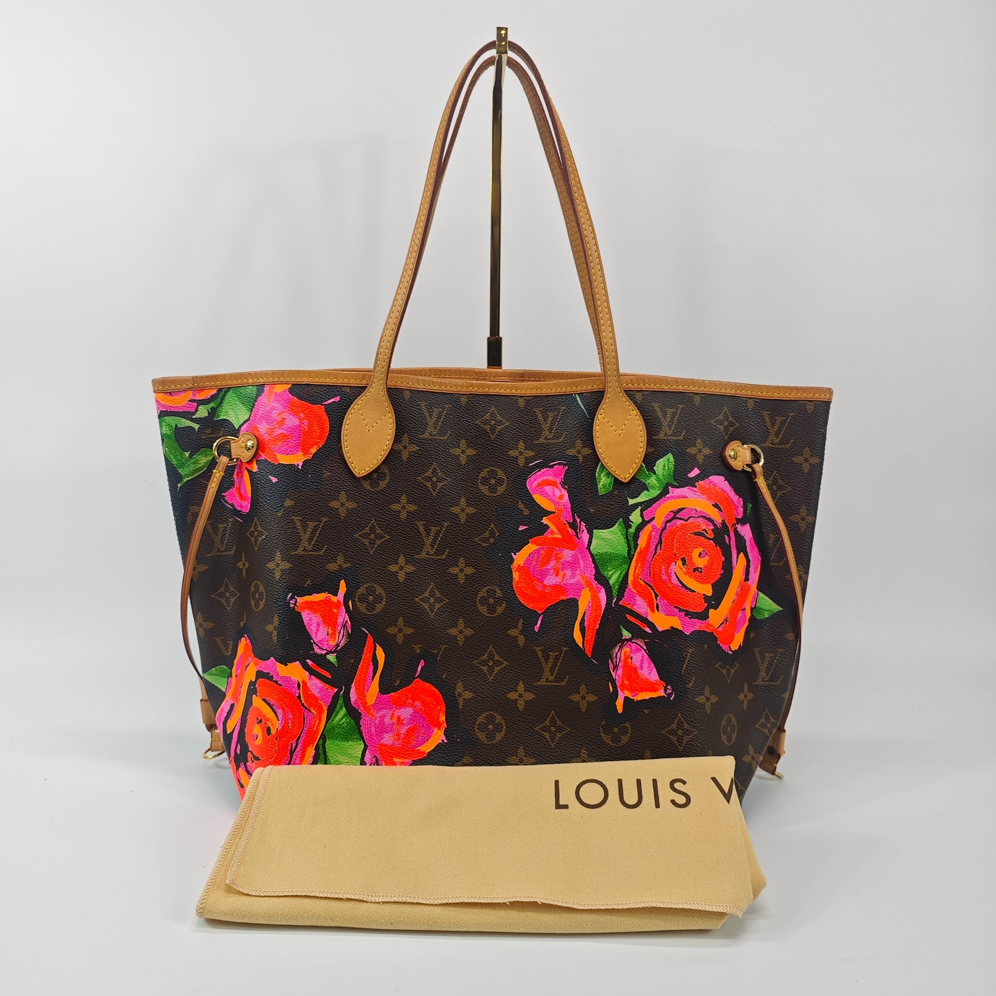 Louis Vuitton Neverfull Roses MM