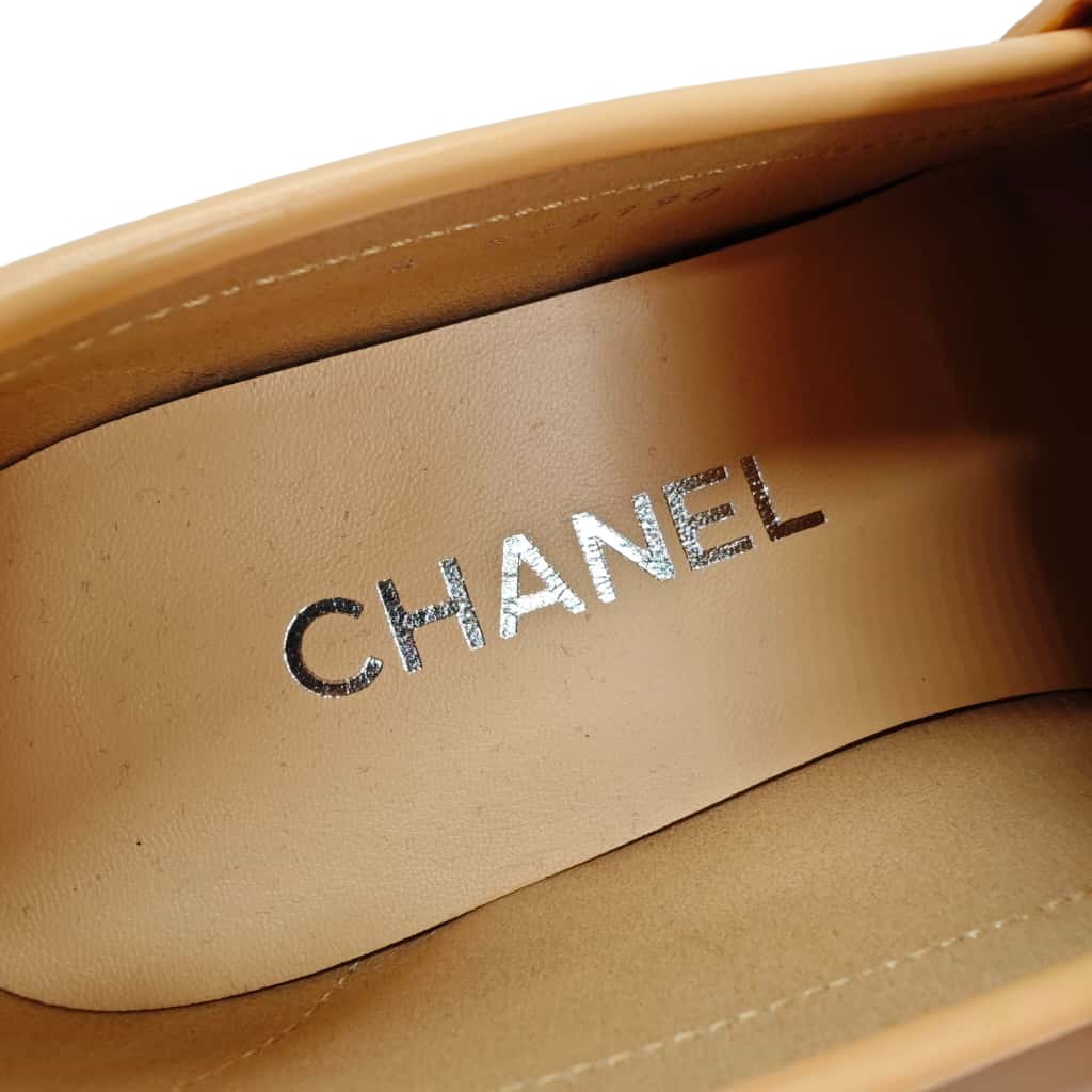 Chanel Mocassino Beige
