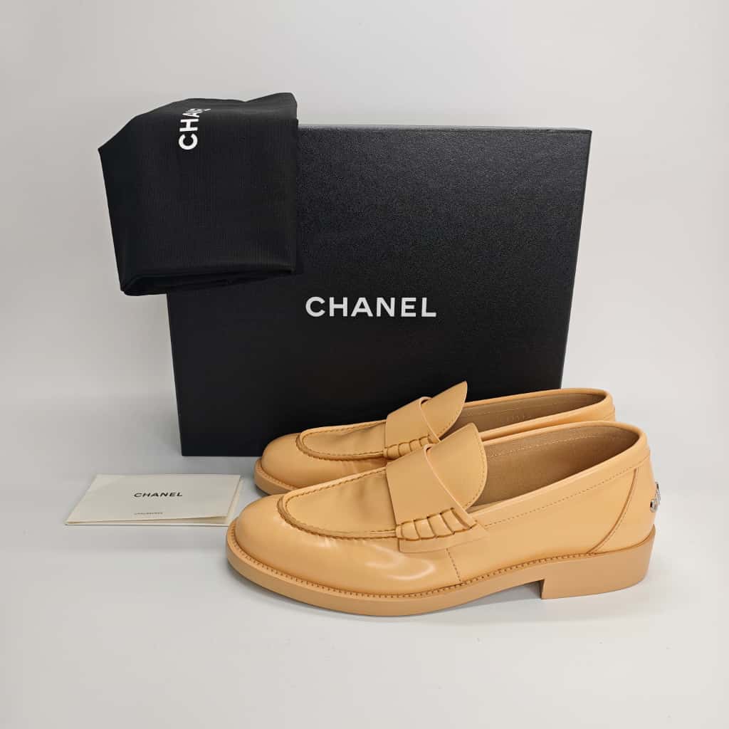 Chanel Mocassino Beige