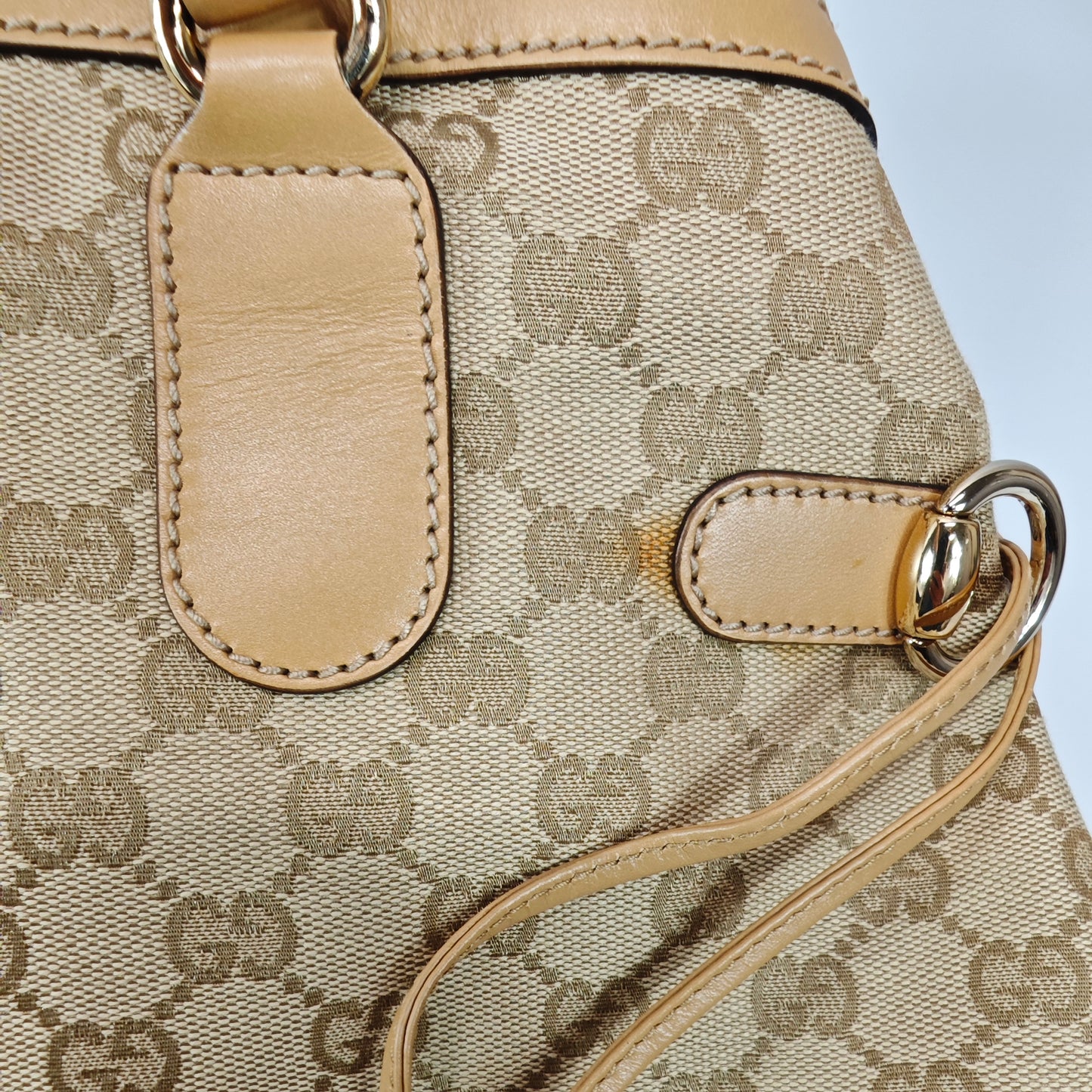 Gucci GG Canvas Web Tassel in tela