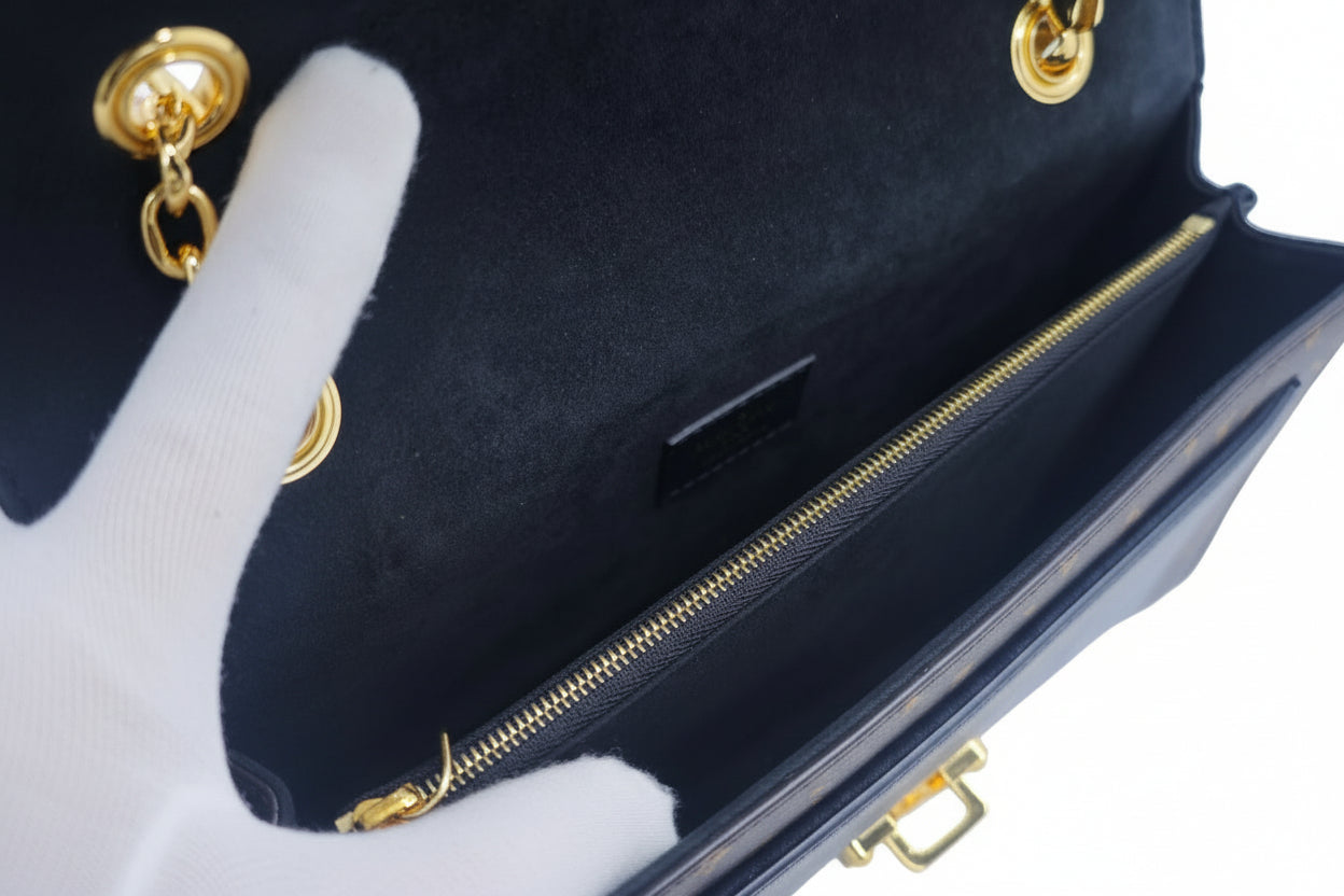 Louis Vuitton Victoire