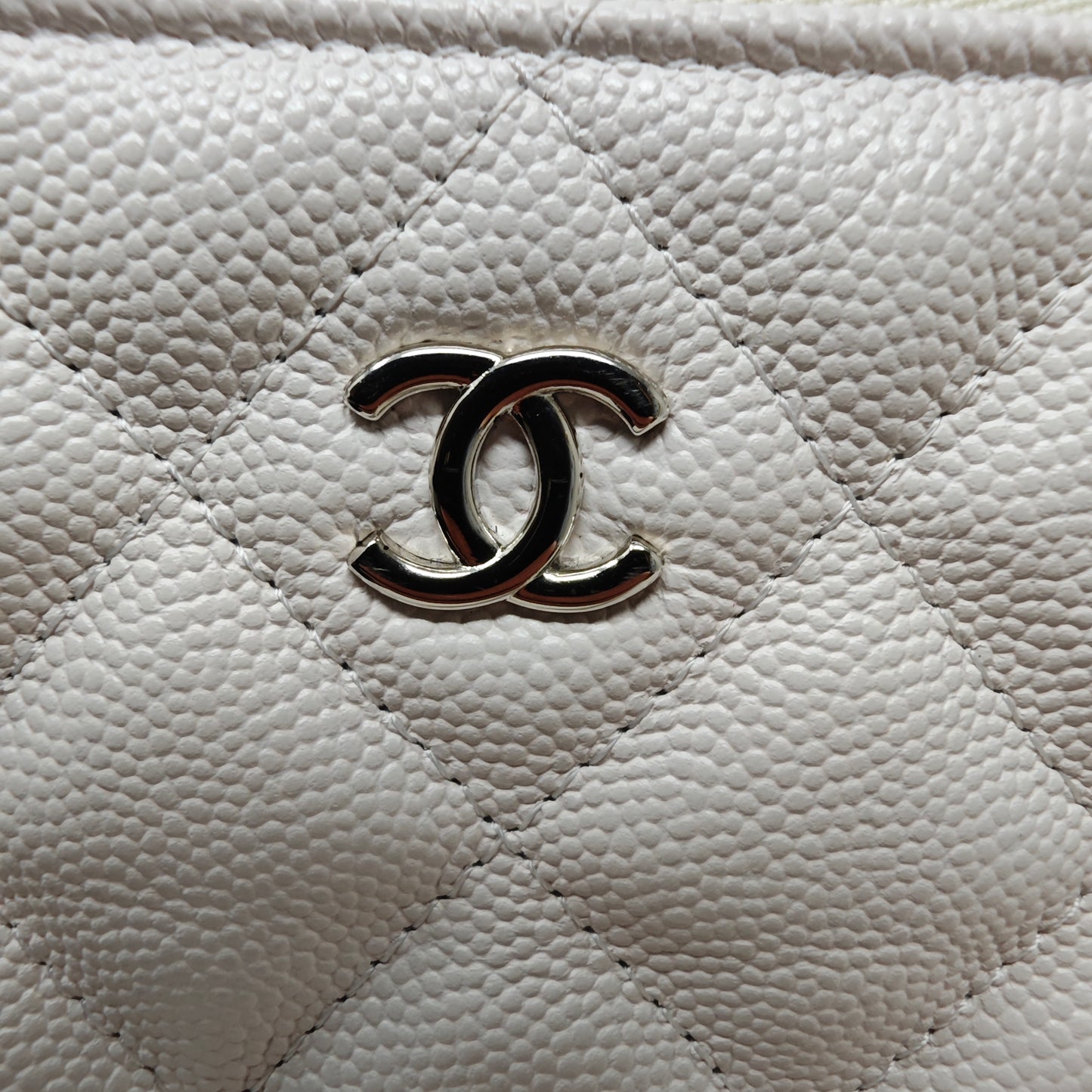 Chanel Maxi Pochette