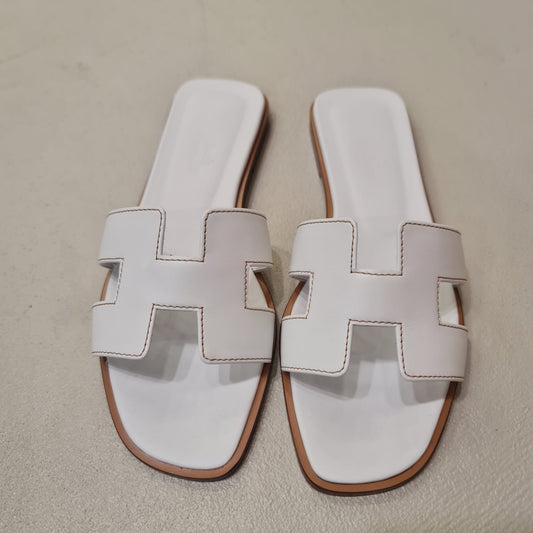 Hermes Oran 36.5 White