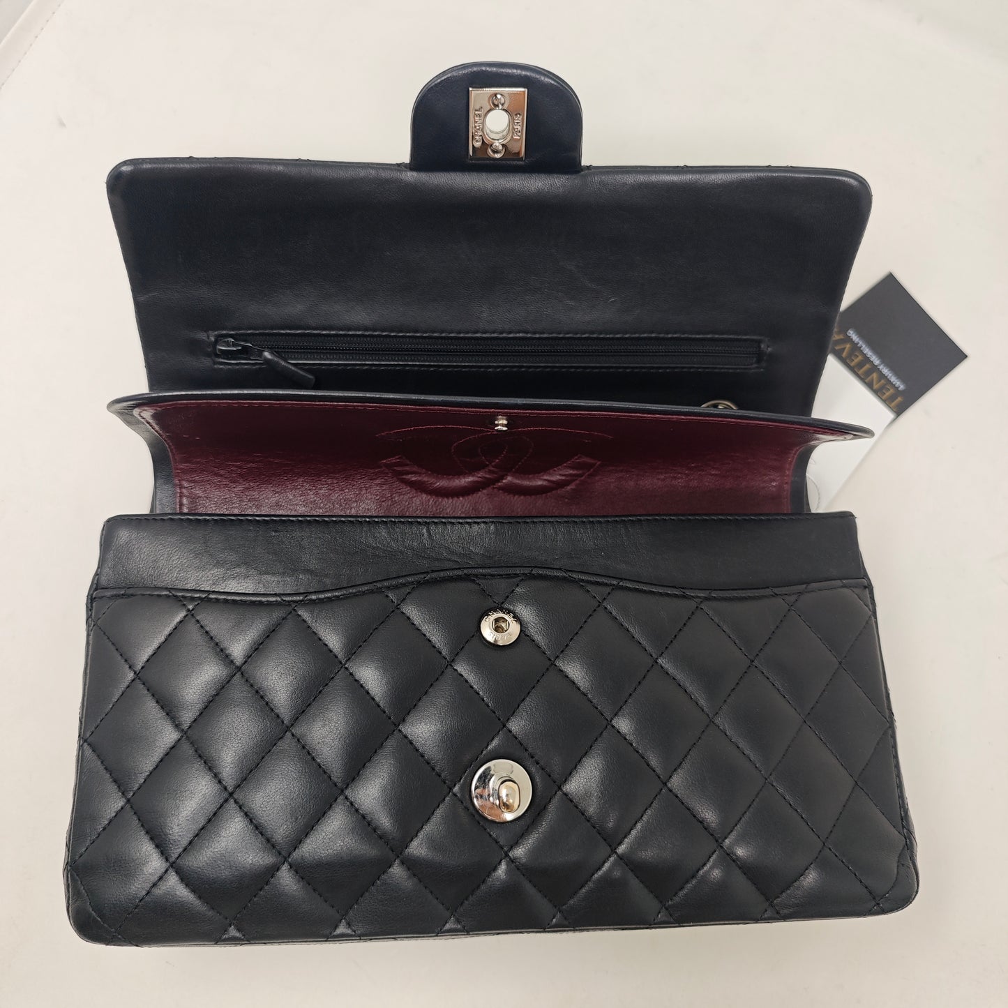 CHANEL CLASSIC MEDIUM LAMBSKIN DOUBLE FLAP