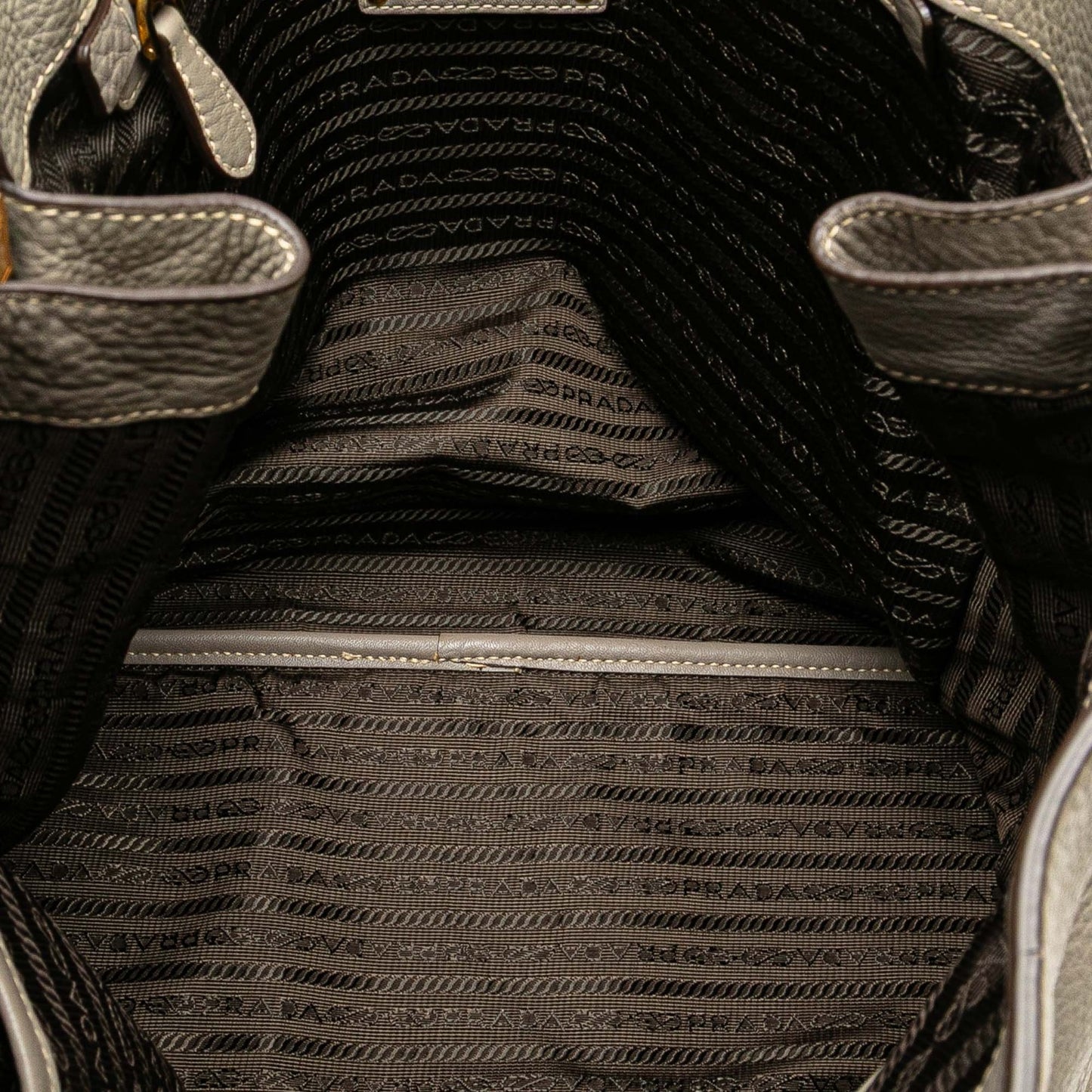 Prada Tote Vitello Daino con Zip