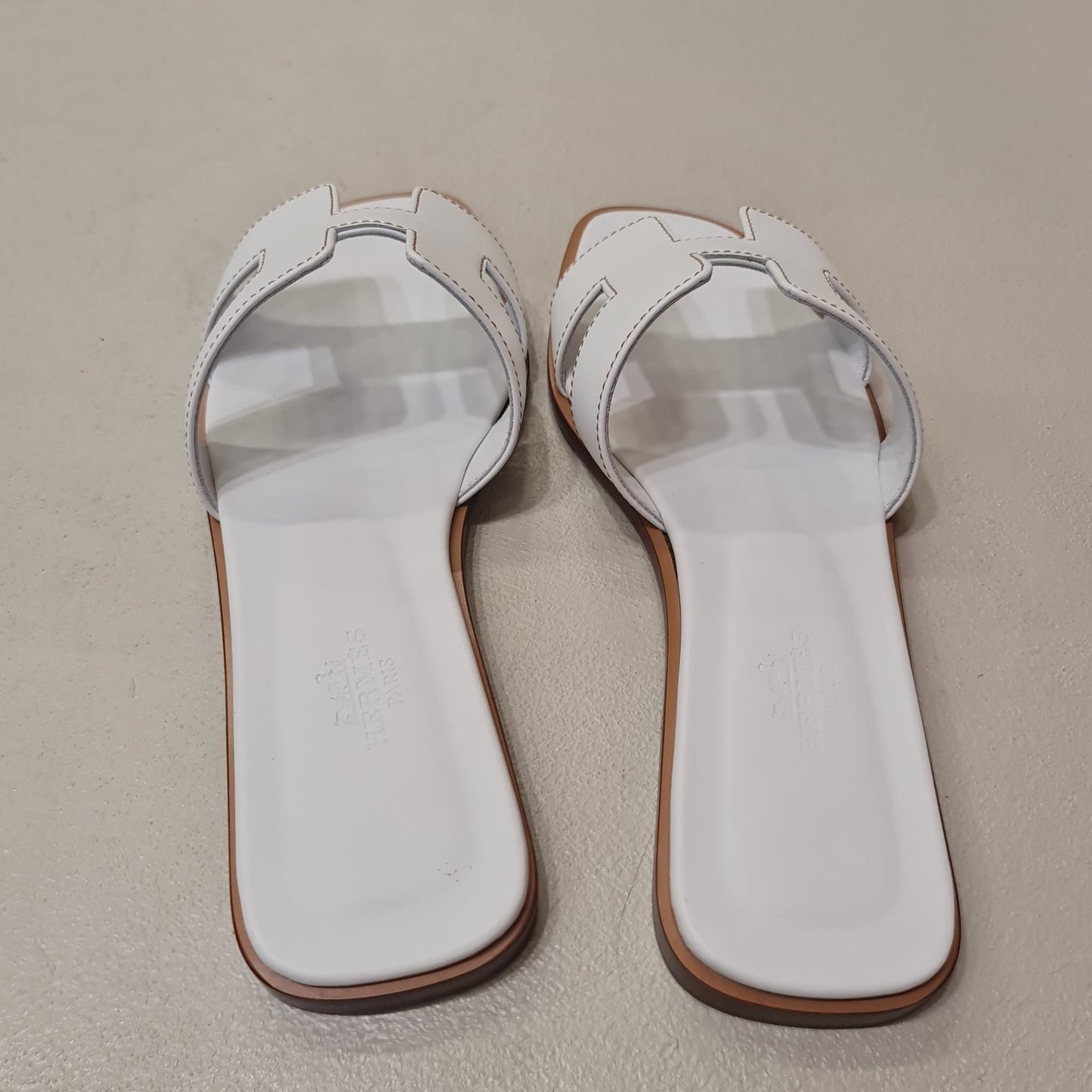 Hermes Oran 36.5 White