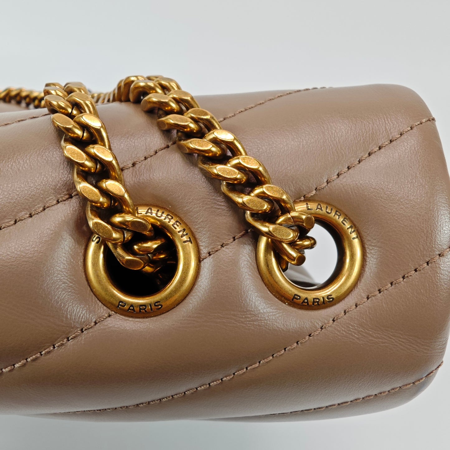 Saint Laurent Loulou Medium