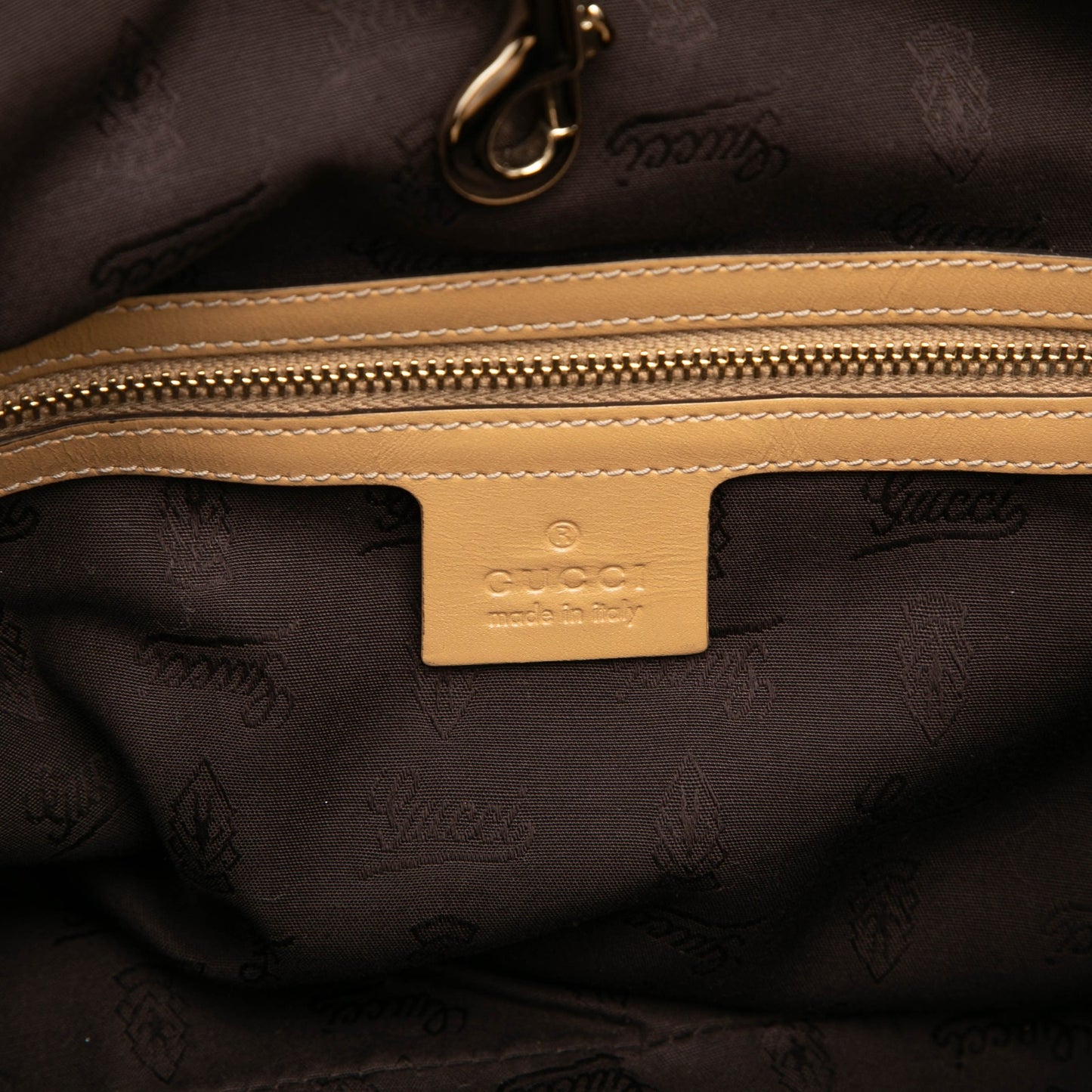 Gucci GG Canvas Web Tassel in tela