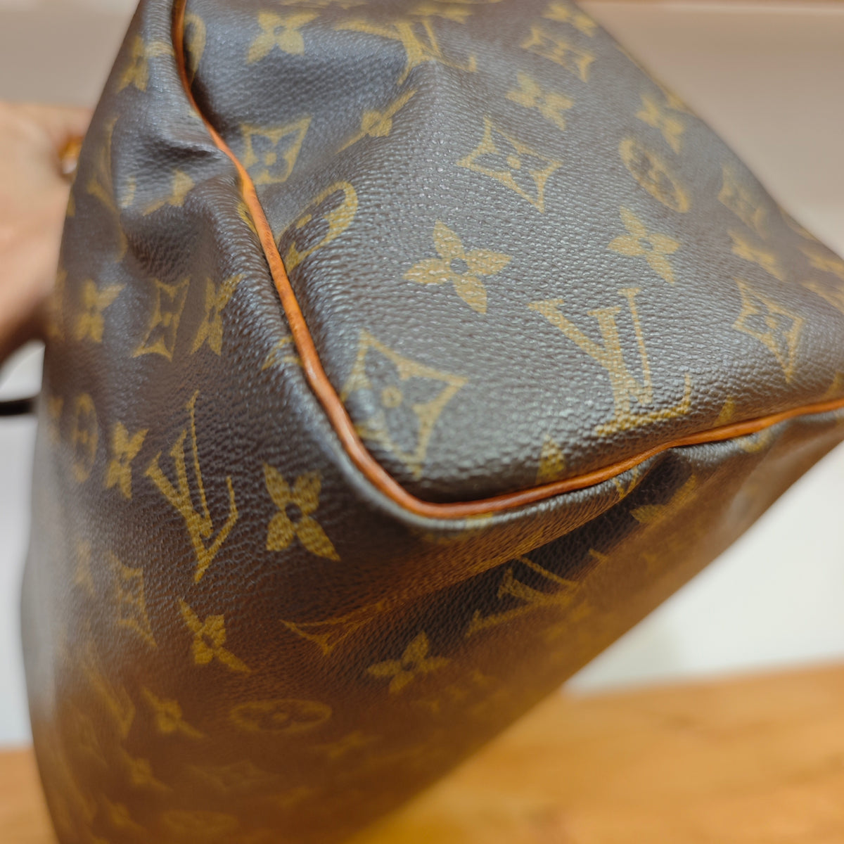 Louis Vuitton Speedy 30