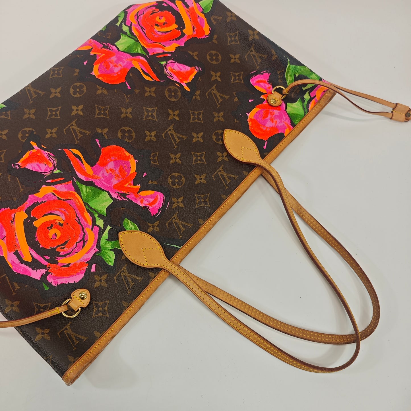 Louis Vuitton Neverfull Roses MM