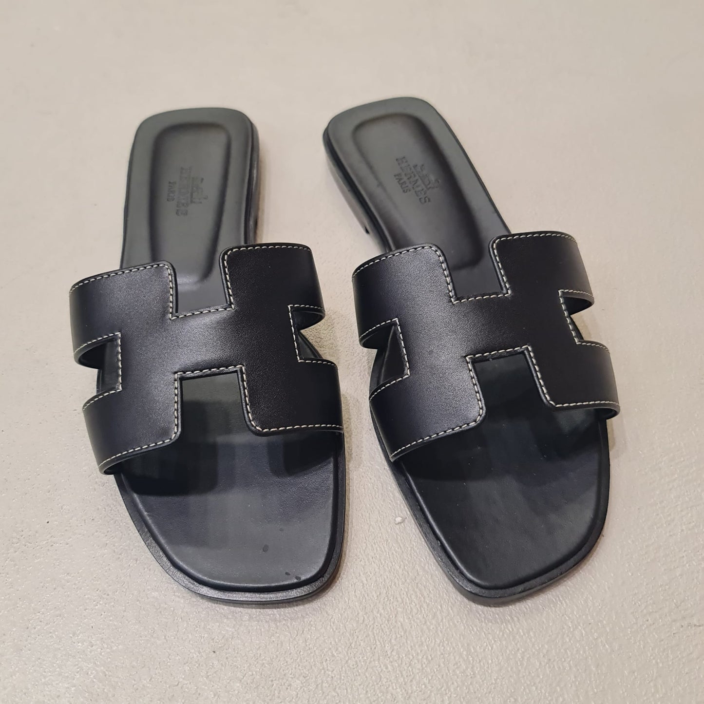 Hermes Oran 40 Black
