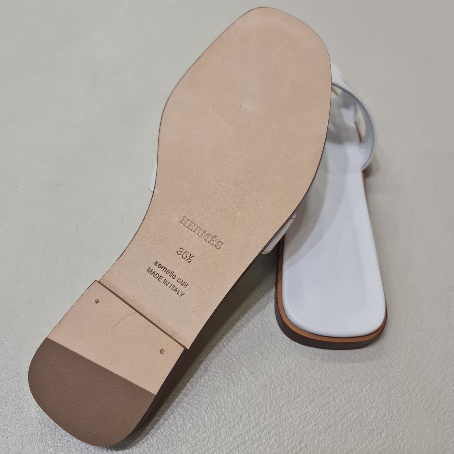 Hermes Oran 36.5 White