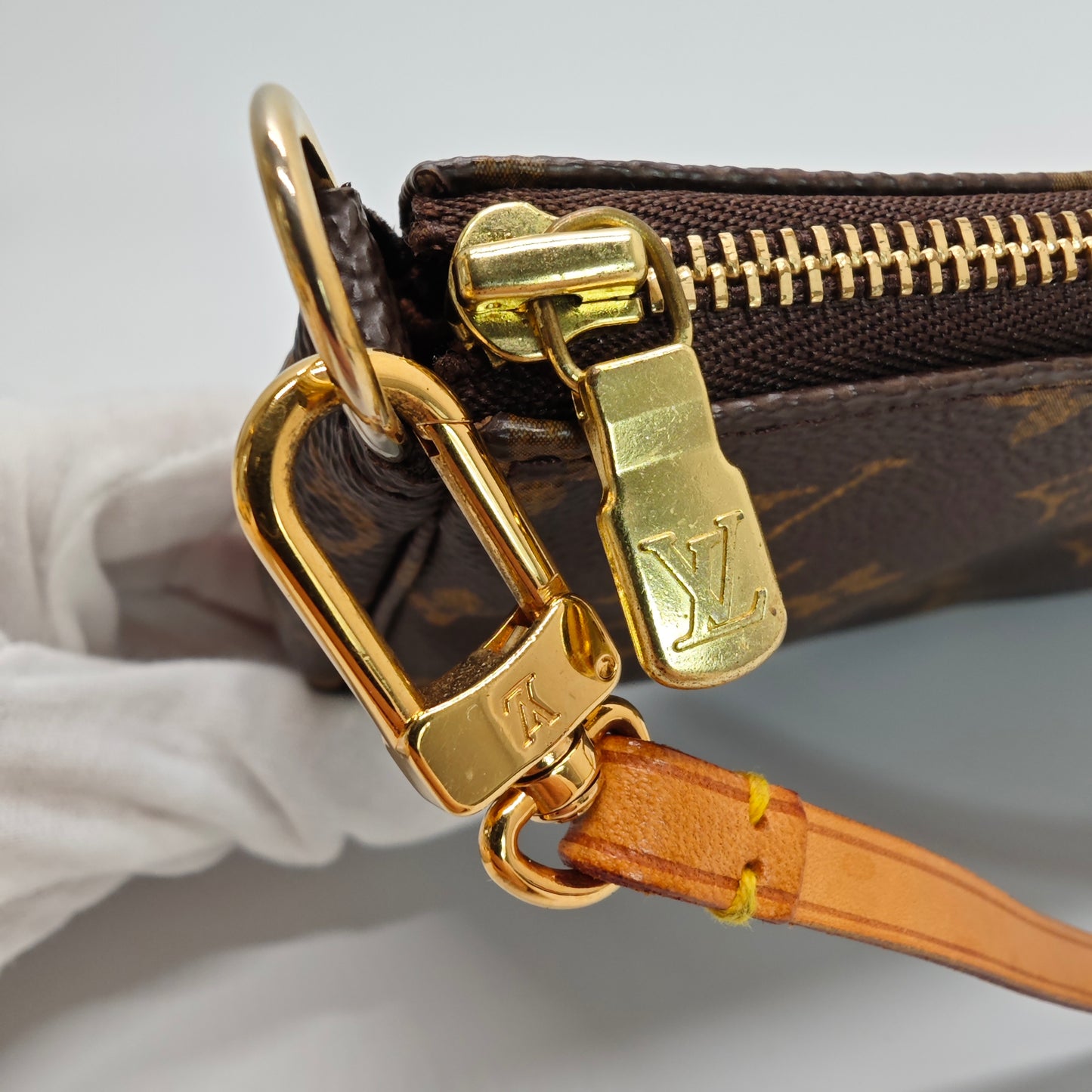 Louis Vuitton Pochette Accessoires