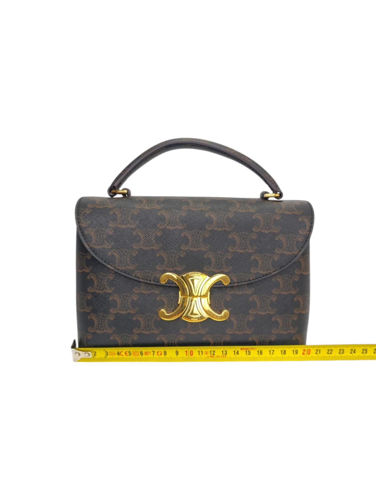 【★オシャレ★】Celine TEEN NINO BAG IN Triomphe Canvas Relive The '60s With Celine's New Teen Nino Bag